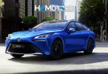 Toyota Mirai, l'auto a idrogeno che rivoluziona la mobilità sostenibile con prestazioni eccezionali e zero emissioni.