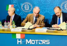 ENAC e GSE siglano un accordo per promuovere biocarburanti e idrogeno verde nel trasporto aereo, accelerando la decarbonizzazione del settore in Italia.