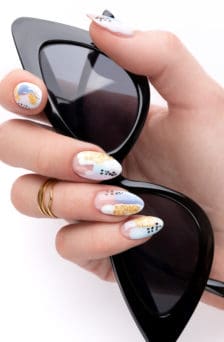 odrosty na paznokciach jak sobie z nimi poradzić