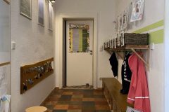 Garderobe Krippenseite