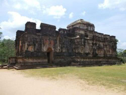 Sri Lanka - hram - biblioteka - kralj - polonaruva - kraljevstvo - budisti - hinduisti - monasi