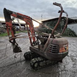 Kubota 1.5 Ton Mini Digger BREAKING