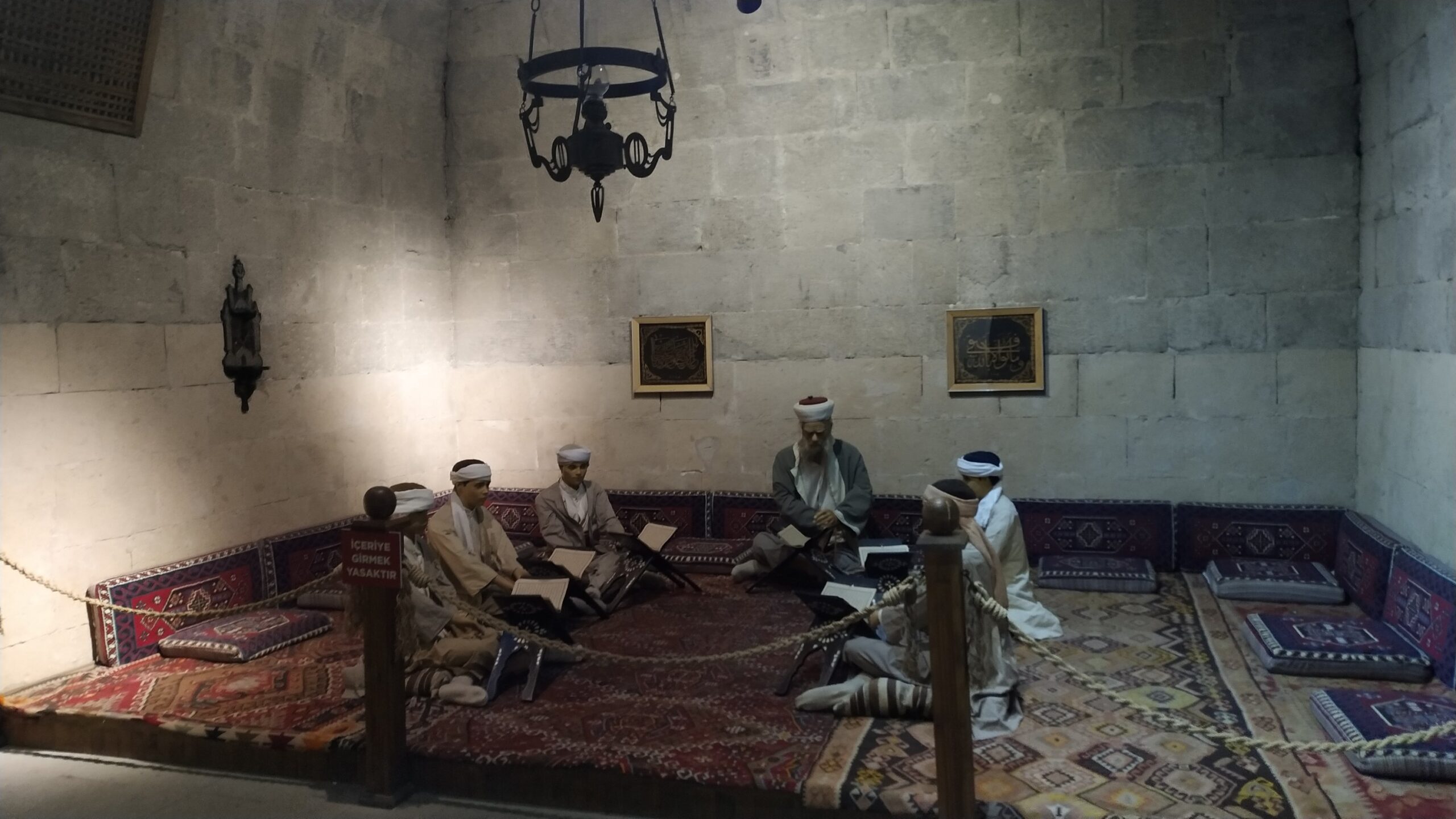 yakudiye medresesi içi