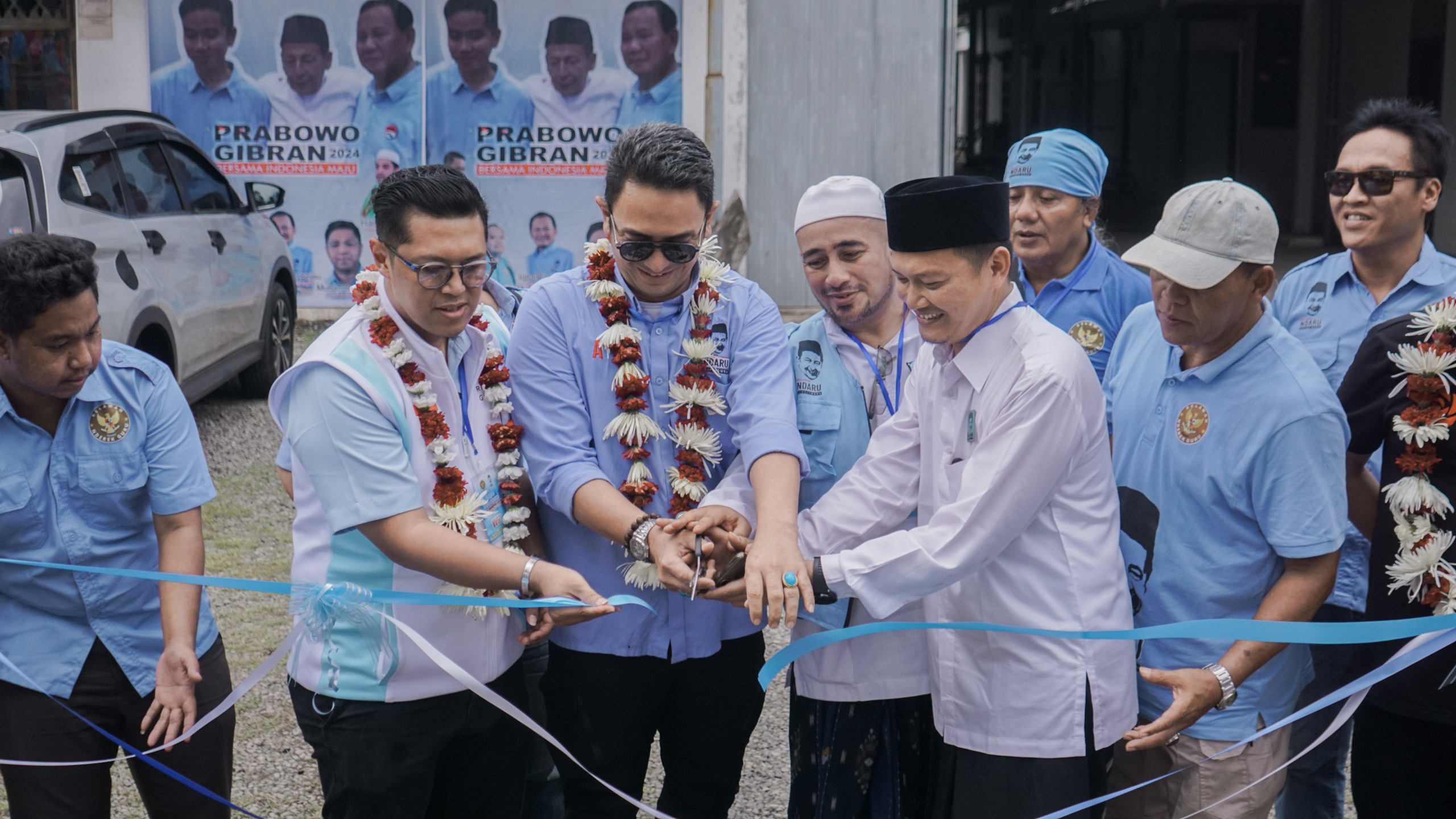 Meresmikan kantor sekretariat Ndaru di Jalan Ki Mangunsarkoro Jepara