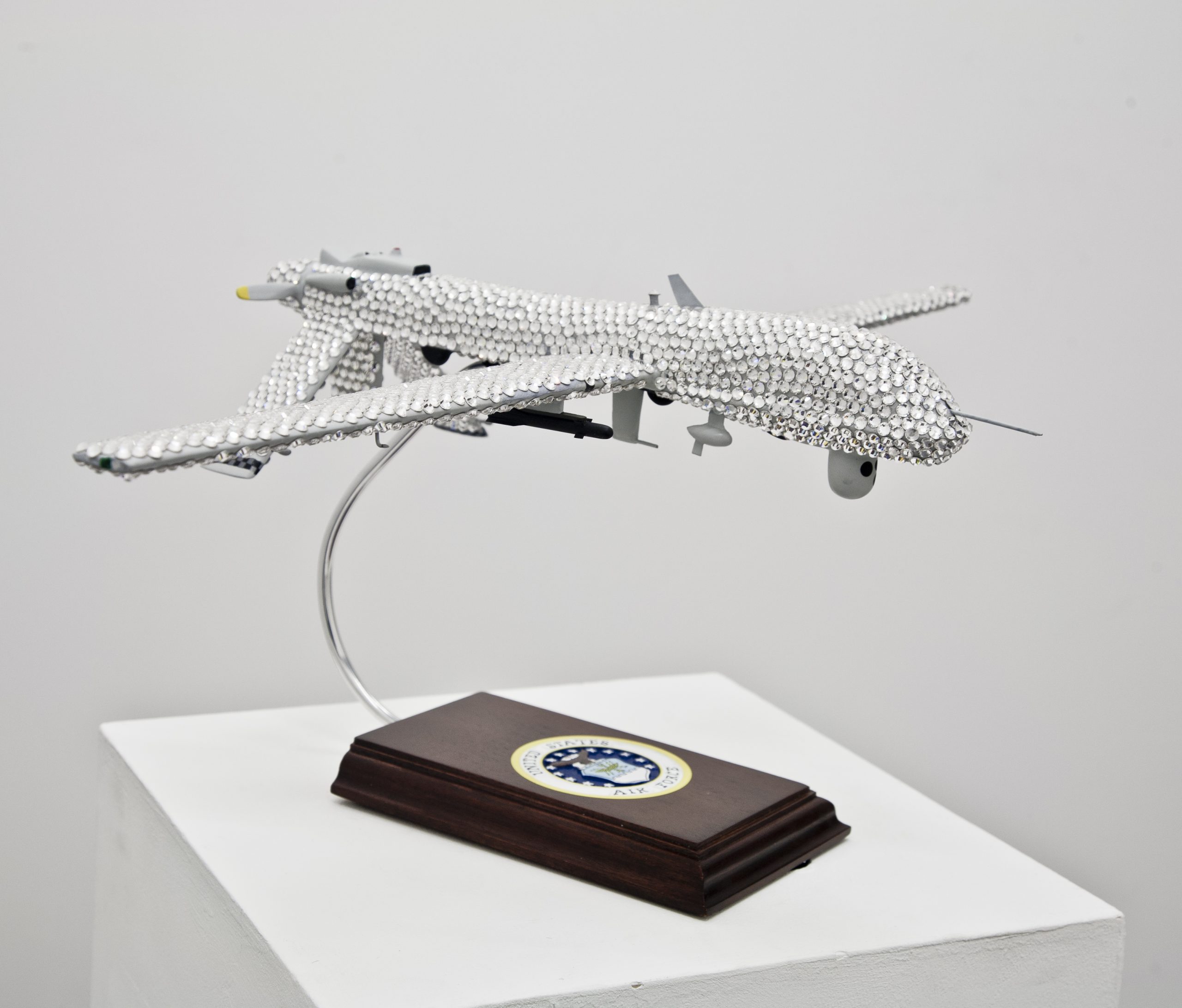 Geroge Barber
The Rhinestone Drone  in The Freestone Drone  1 February - 23 March 2013  waterside contemporary
http://waterside-contemporary.com
info@waterside-contemporary.com  2 Clunbury Str
London N1 6TT
+442034170159