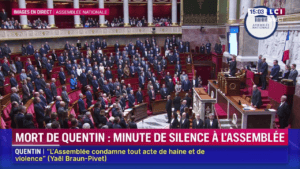 Une minute de silence en homme à Quentin Deranque