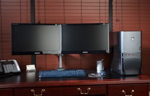 dual monitor setup