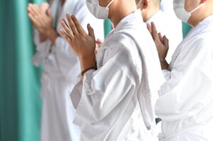 祈る人たち