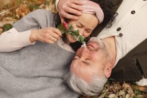 Singles b 50 Vorzüge und Dating Regeln