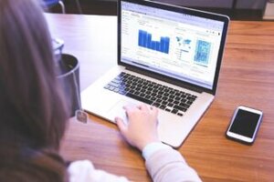 persona computador google analytics bases y estructura geandce