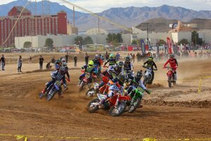 Zach Bell riding his KX450 at the 2020 Primm WORCS race