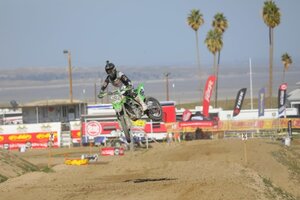jp alvarez riding his kx250 at the 2020 taft worcs race