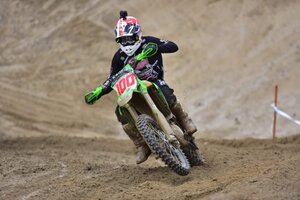 zach bell riding his kx450 at the 2020 glen helen ngpc