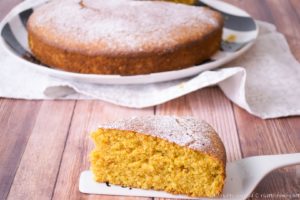 Torta di farro carote e mandorle Bimby