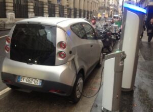 autolib tesla-Mag