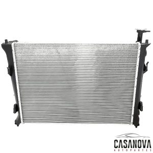 Radiador para KIA Cerato Forte 1.6L marca DongWan OEM 25310-1M000 vista desde frente