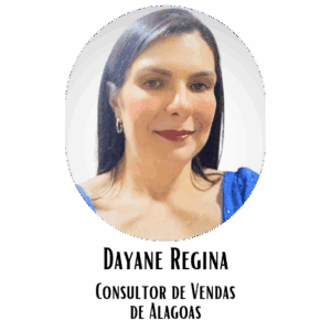Imagem de uma mulher com cabelo castanho escuro, roupa azul e sorriso, representando uma pessoa de perfil profissional ou formal.
