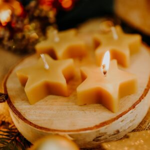 Świeca tealight z wosku pszczelego – gwiazda, pali się bez dymu, Miody z Wąchocka