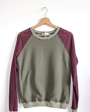 Sweatshirt Femme, sauge et manches dentelle prune, Made in France