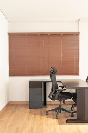 Wooden Blind Onna Promo