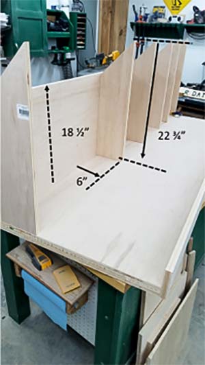 How To Build a Lumber Cart for Small Spaces - Roling Lumber Cart #woodworking #DIY #queenbeeofhoneydos