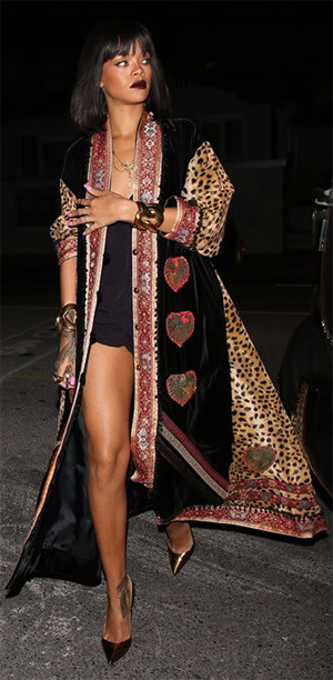 rihannainmoschino