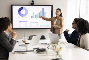 Sismai Roman On Navigating Multi-Stakeholder Deals in Enterprise SaaS