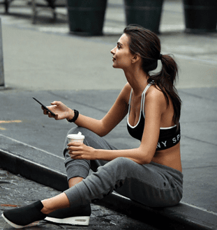 Emily Ratajkowski Shows Off Abs