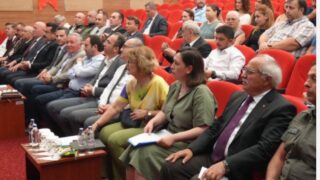 DOĞA KORUMA VE MİLLİ PARKLAR GENEL MÜDÜRLÜĞÜ KOORDİNASYONUNDA VE DENİZLİ VALİLİĞİ EV SAHİPLİĞİNDE, SAHİPSİZ SOKAK HAYVANLARINA YÖNELİK GENİŞ KAPSAMLI BİR DEĞERLENDİRME TOPLANTISI DÜZENLENDİ.