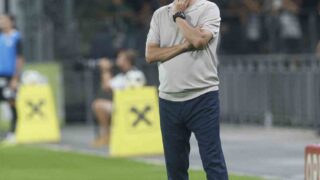FENERBAHÇE TEKNİK DİREKTÖRÜ İSMAİL KARTAL, UEFA ŞAMPİYONLAR LİGİ 3. ELEME TURUNDA STURM GRAZ'A KARŞI KAZANARAK TURU GEÇTİKLERİ İÇİN ÇOK MUTLU OLDUĞUNU SÖYLEDİ.