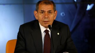 GALATASARAY KULÜBÜ BAŞKANI DURSUN ÖZBEK, SARI-KIRMIZILI TAKIMIN YENİ SEZONDAKİ İLK MAÇININ ÖNCESİNDE CAMİAYA MESAJ VERDİ. ÖZBEK, ÜST ÜSTE DÖRDÜNCÜ ŞAMPİYONLUĞUN ARDINDAN HEDEFLERİNİN BEŞİNCİ ŞAMPİYONLUK OLDUĞUNU VURGULADI.