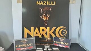 AYDIN’IN NAZİLLİ İLÇESİNDE POLİS EKİPLERİNCE DÜZENLENEN UYUŞTURUCU OPERASYONUNDA 20 GRAM EROİN VE 5 GRAM ESRAR ELE GEÇİRİLİRKEN, GÖZALTINA ALINAN 3 ŞÜPHELİ TUTUKLANDI.