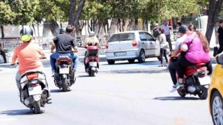 TÜRKİYE İSTATİSTİK KURUMU (TÜİK), AĞUSTOS AYI SONU İTİBARIYLA İLLERE GÖRE MOTORLU KARA TAŞITI SAYILARINI AÇIKLADI. VERİLERE GÖRE MUĞLA’DA TRAFİĞE KAYITLI TOPLAM MOTORLU KARA TAŞITI SAYISI 794 BİN 584’E ULAŞTI.