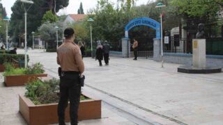 (ARŞİV FOTO) - YENİ EĞİTİM ÖĞRETİM YILININ BAŞLAMASIYLA AYDIN’DA OKUL VE ÖĞRENCİ GÜVENLİĞİNE YÖNELİK DENETİMLER SIKLAŞTIRILIRKEN, EFELER İLÇESİNDE İLK GÜN 304 ŞAHIS SORGULANDI, 85 İŞLETME DENETLENDİ.