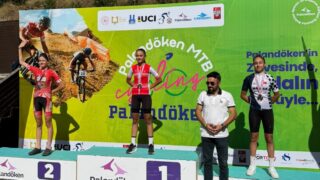 ERZURUM’DA DÜZENLENEN PUANLI TÜRKİYE ŞAMPİYONASI ULUSAL 7. ETAP DAĞ BİSİKLETİ İLE ULUSLARARASI PALANDÖKEN MTB CUP XCO YARIŞLARINDA MÜCADELE EDEN MANİSALI SPORCULAR, FARKLI KATEGORİLERDE 14 MADALYA ELDE ETTİ.