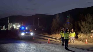 MANİSA'NIN SOMA İLÇESİNDE 5 İŞÇİNİN HAYATINI KAYBETTİĞİ MADEN GÖÇÜĞÜNE İLİŞKİN YÜRÜTÜLEN SORUŞTURMA KAPSAMINDA GÖZALTINA ALINAN, ARALARINDA İŞLETMENİN GENEL MÜDÜRÜ VE YÖNETİCİLERİNİN DE BULUNDUĞU 9 ŞÜPHELİ TUTUKLANARAK CEZAEVİNE GÖNDERİLDİ.
