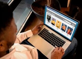 La différence entre un site Web vitrine et un site de commerce électronique (ou site e-commerce) repose sur leur fonction et leurs objectifs.