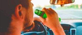 Выпить в припаркованном автомобиле