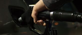 Цены на топливо и автомобили скакнут вверх с нового года