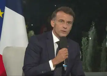 French President Emmanuel Macron speaks to FRANCE 24, RFI and TV5Monde at the close of the Africa Forward Summit.
(© FRANCE 24)
