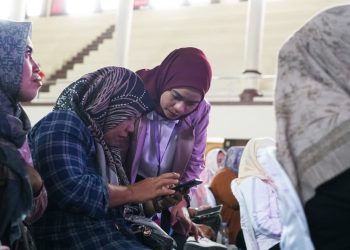 Literasi keungaan dan pemeriksaan mata gratis di Jepara