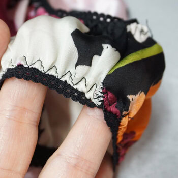 SECONDS LOT 5 Pieces MEN'S Sissy Satin Foil shiny Panties sz M/L - Image 4