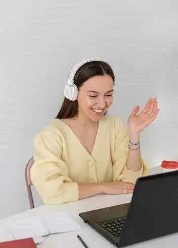 Kunci Percaya Diri Berkomunikasi Global Bersama EF EFEKTA English for Adults
