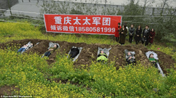 Chinese divorcees lie in 'graves'