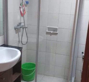 Pemasangan Shower Screen di Thamrin Residence Jakarta Pusat