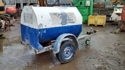 Road Tow 1000L water bowser - Image 3