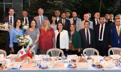 75 yıllık dostluk sokak iftarında kutlandı