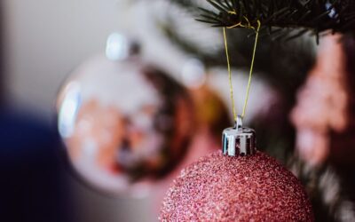 Paint Christmas Baubles With These Amazing Ideas