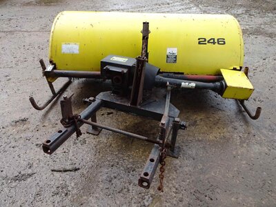 John Deere Yard Brush 246 - Image 3