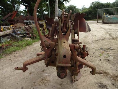 3 Furrow Reversible Plough - Image 7